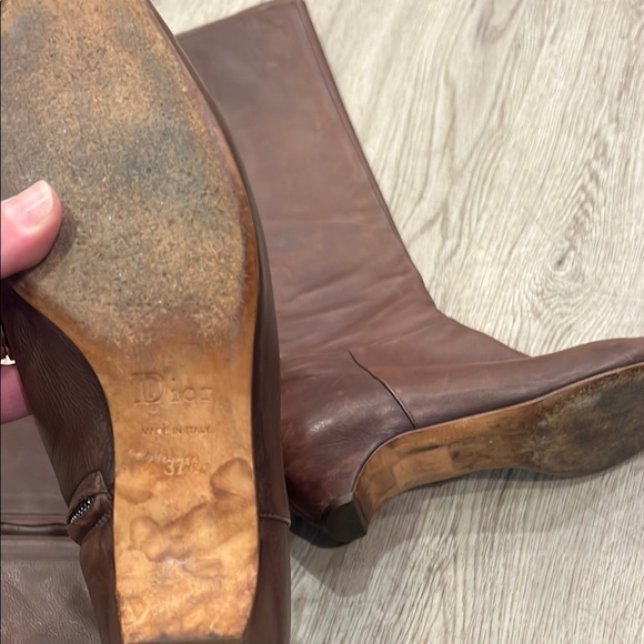 Dior Brown Heeled Boots with Classic Design - Picture 1 of 7
